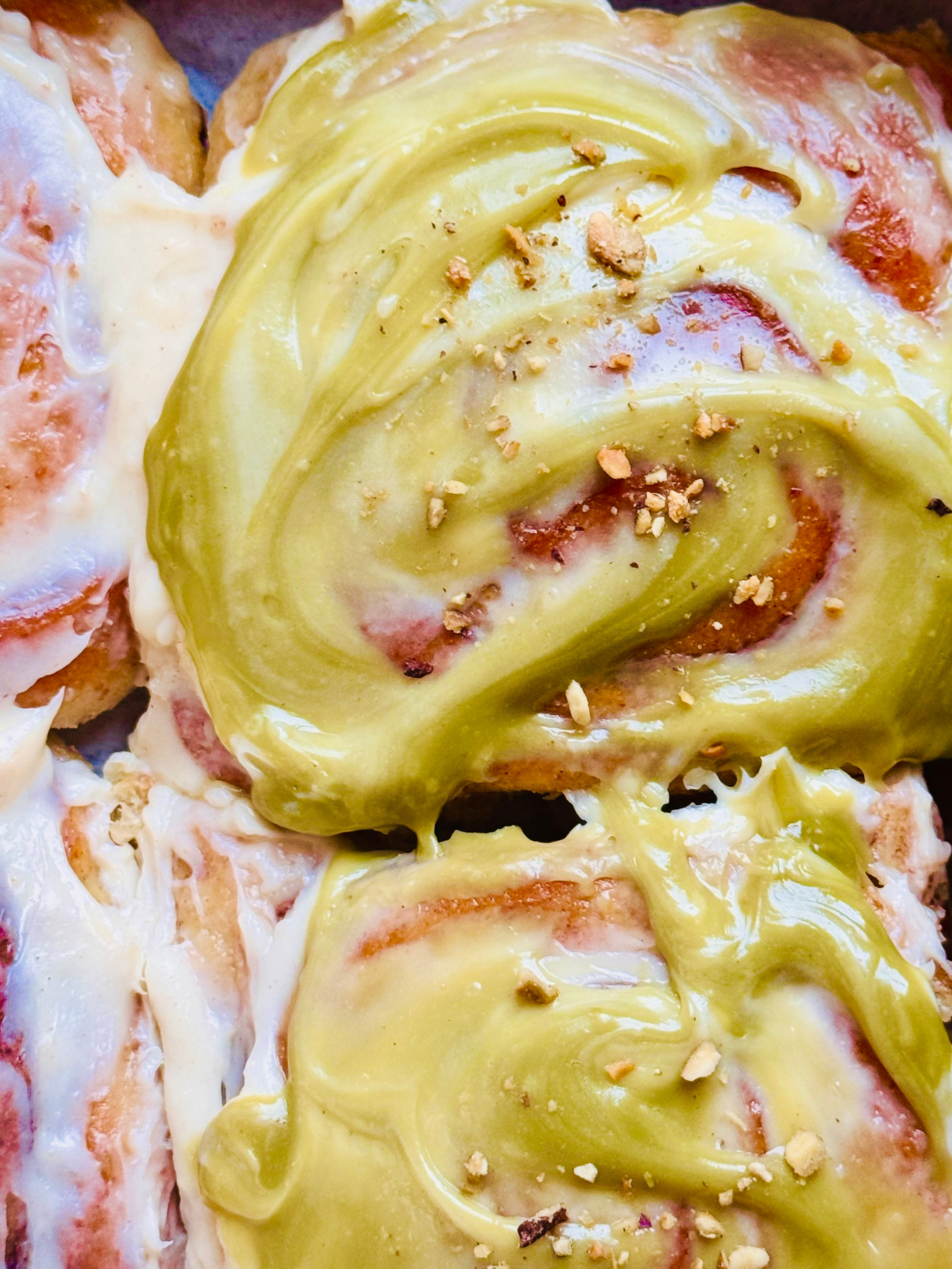 2 Pistachio Cream Sourdough Cinnamon Rolls & 2 Classic Cream Cheese