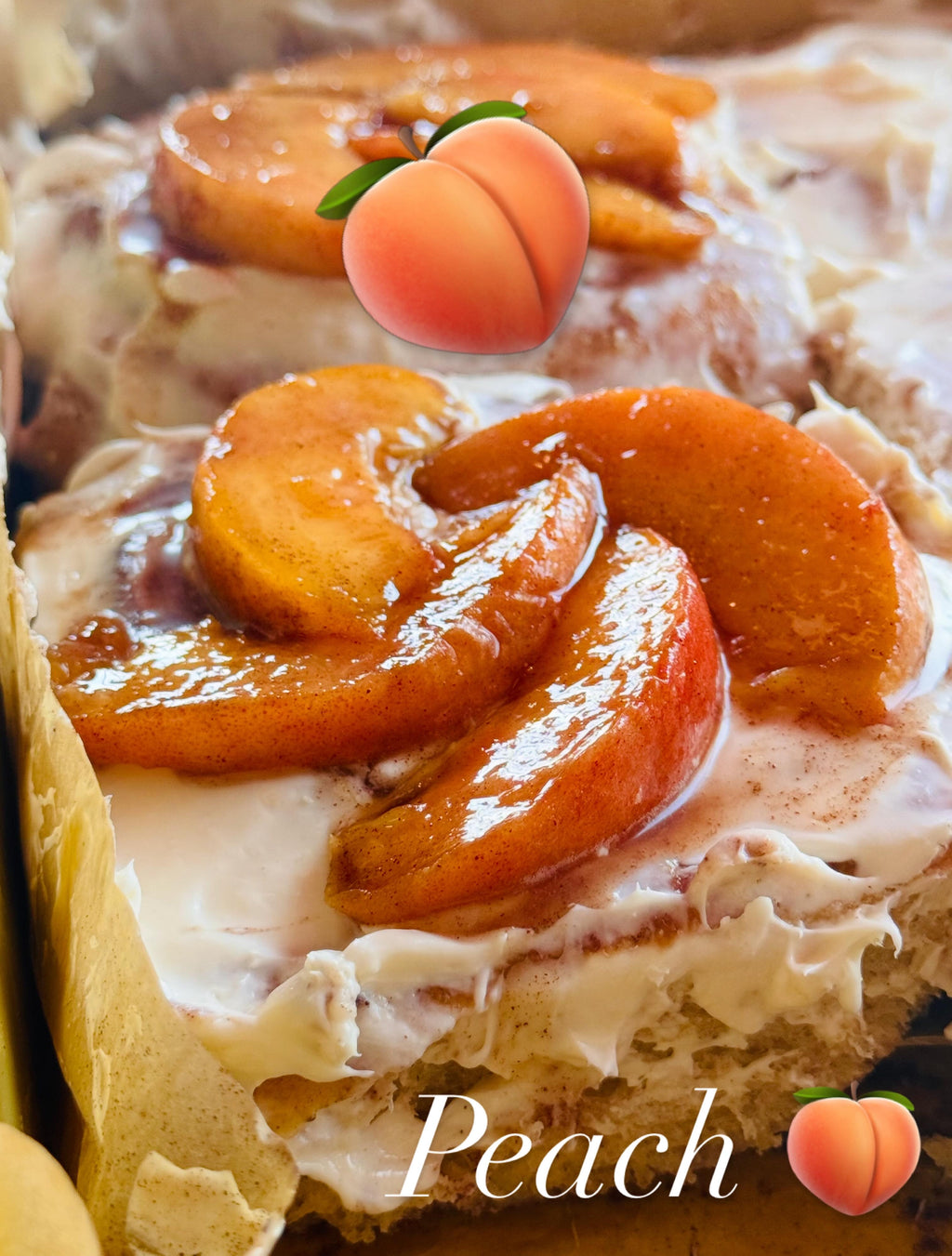July 4 🇺🇸 Cinnamon Roll Box - 1 Peach Vanilla, 2 Blueberry Compote, 1 Strawberry Lemon Curd